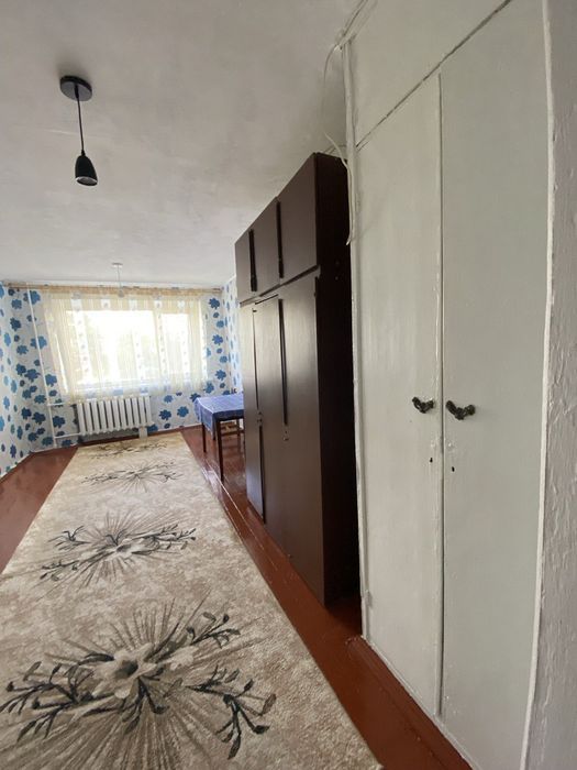 Продам малосімейку в районі автопарку. Свіжий косметичний ремонт.