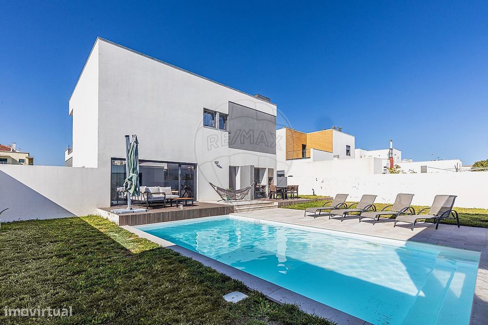 Moradia T4 para venda