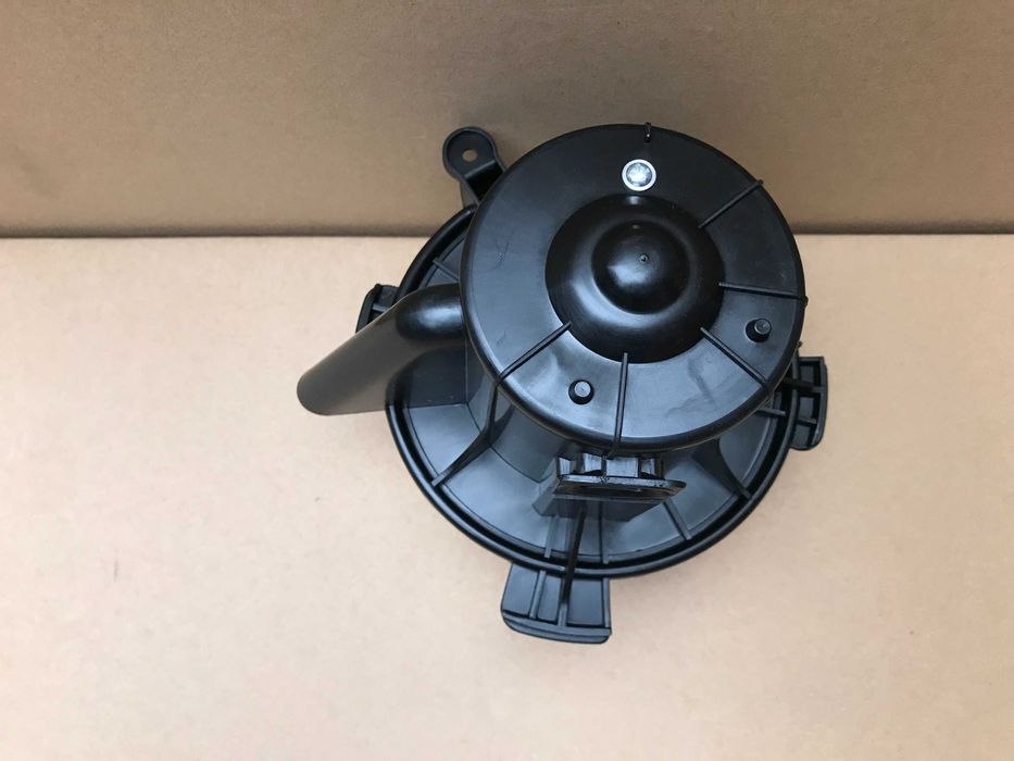 Моторчик печки вентилятор Peugeot 307 (01-08) Citroen C4 (04-11)