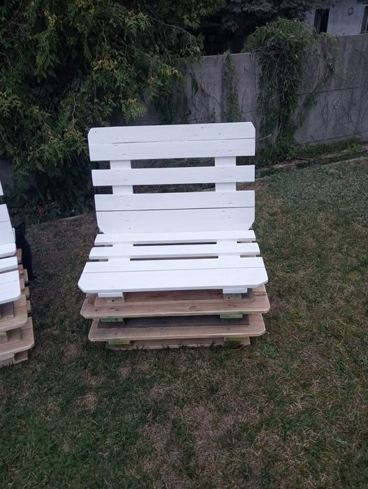 Zestaw mebli ogrodowych z recyklingu z elementami drewna dębowego