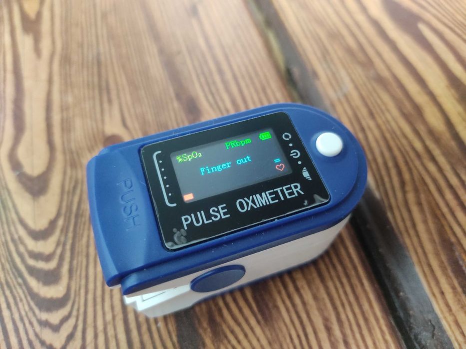 Pulsoksymetr medyczny napalcowy / naparstkowy LCD