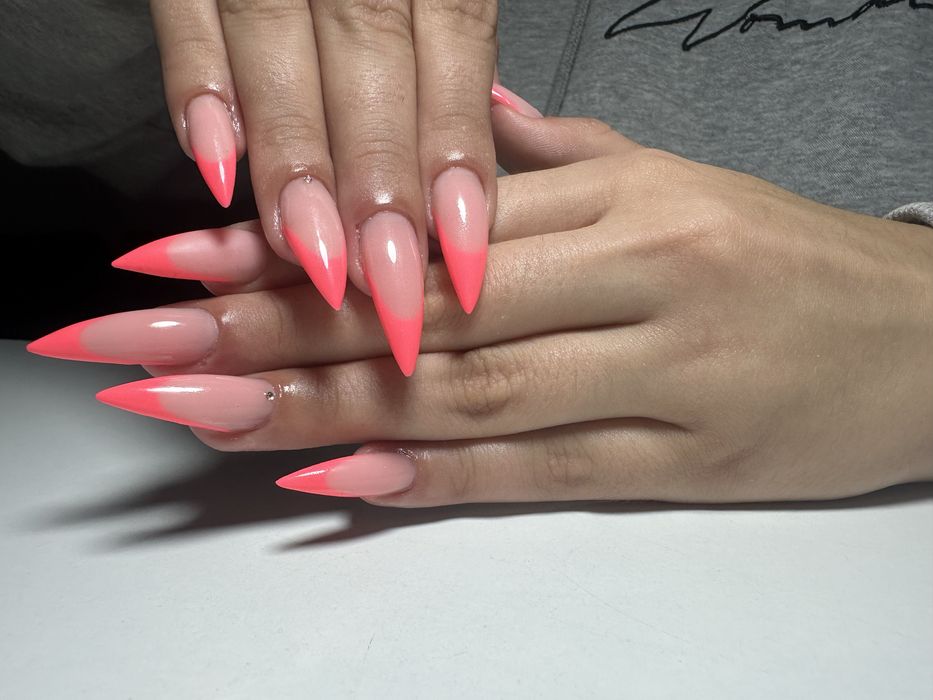 НАРАЩИВАНИЕ НОГТЕЙ и маникюр  приморский район