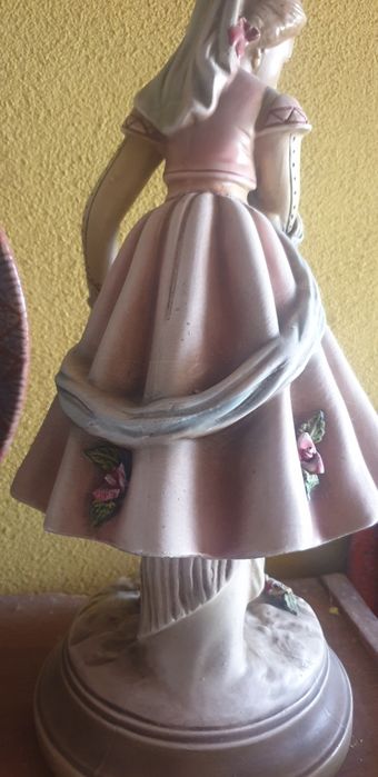 Boneca de barro muito bonita