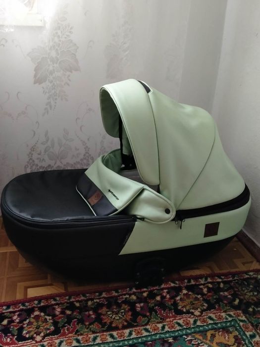 Продам дитячю коляску.2 в 1.