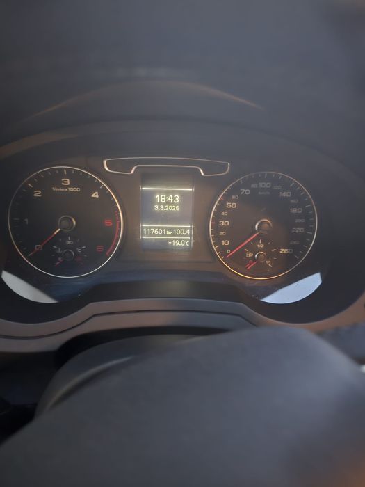 Audi Q 3 -2.0 TDI 2012 como novo