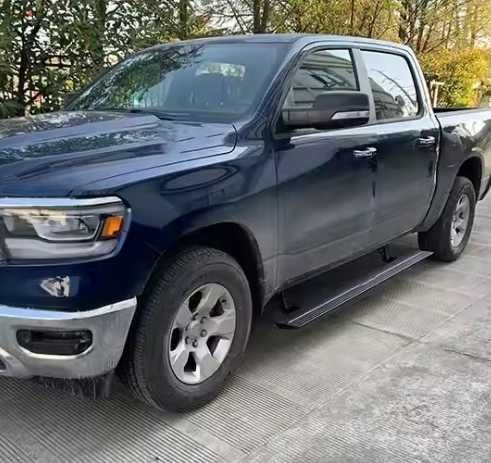 Dodge RAM 1500 Próg Progi Elektryczne Stopnie Logo 2011, 2015, 2018