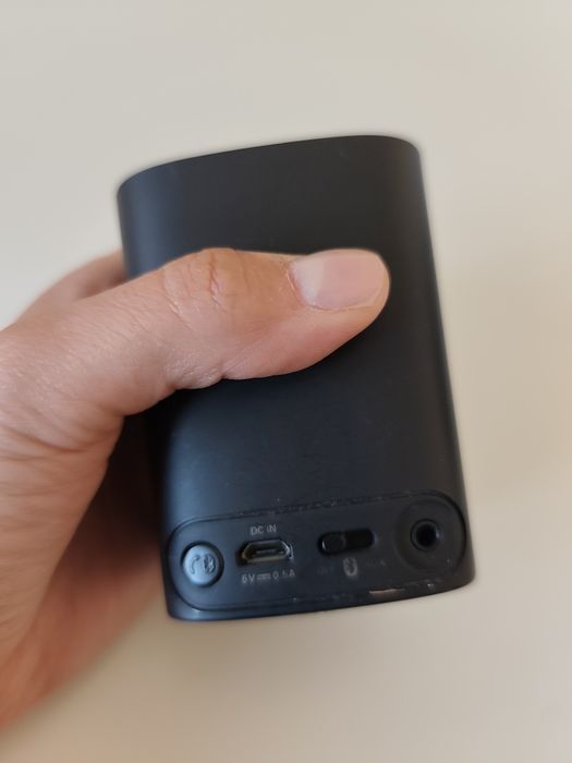 Coluna Bluetooth Portátil Philips - Modelo BT100