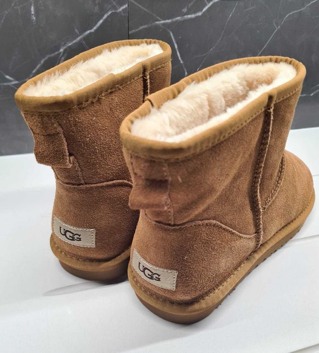 Bota Ugg com Plataforma Tam 42