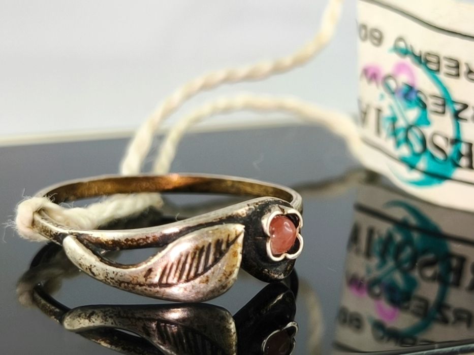 Warmet - RESOVIA Srebrny Pierścionek z Kamieniem Pr.800 /Nowy z Metką!