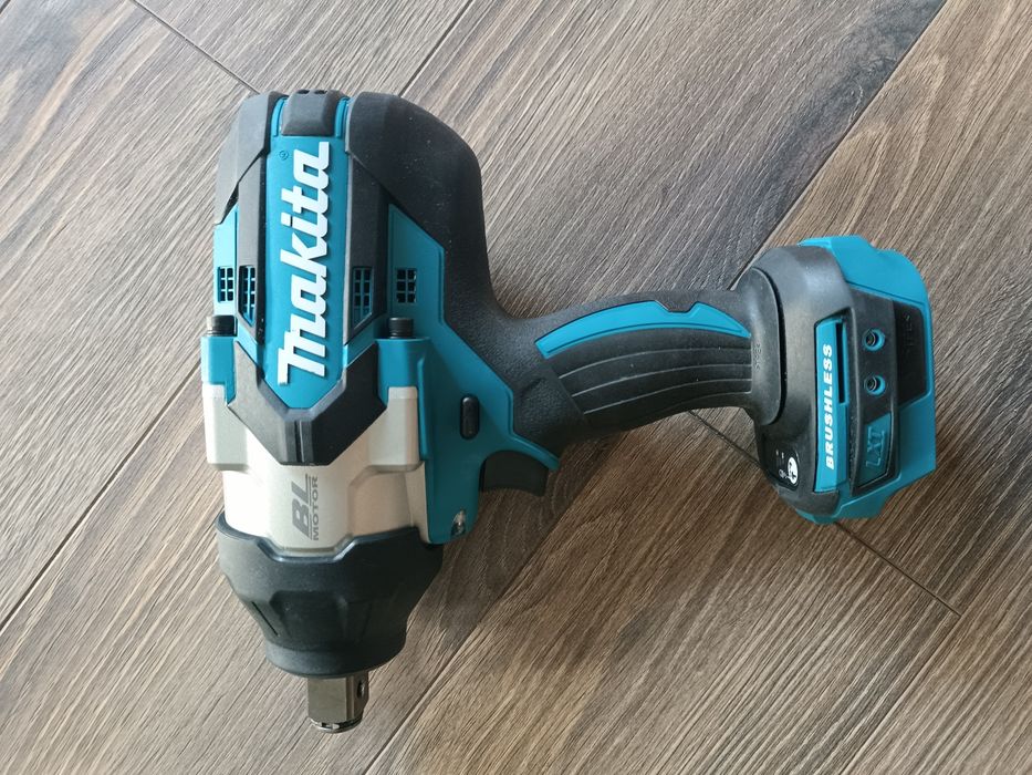 Акумуляторний Гайковерт Makita DTW1001.18v.квадрат 3/4.