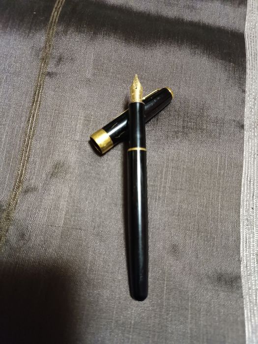 Ручка Parker Sonnet P/W. Золотое перо 18К.