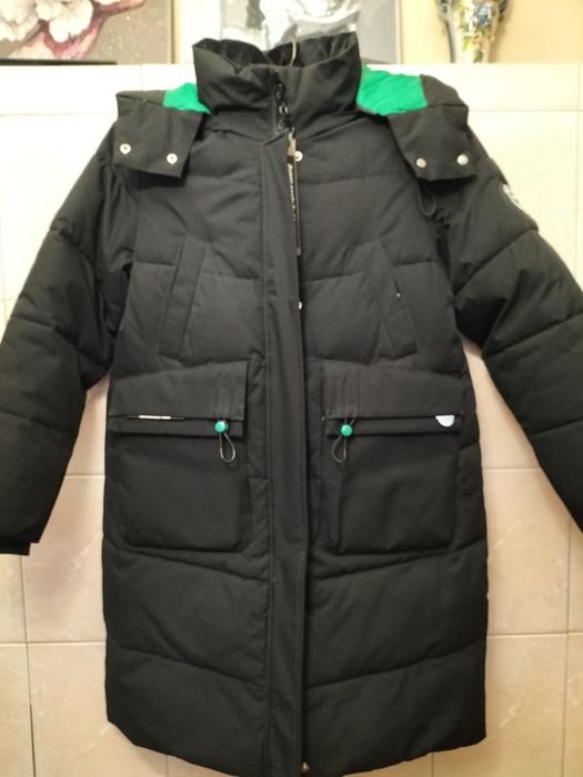 Продам пальто для дівчинки зимове