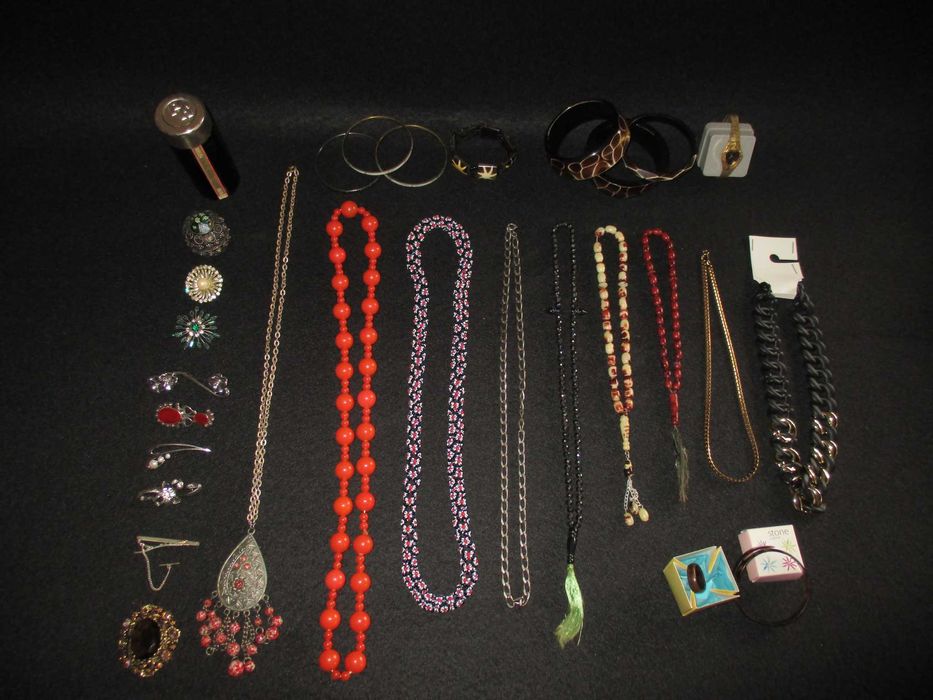 Conjunto de Bijuteria pulseiras colares relógio prata