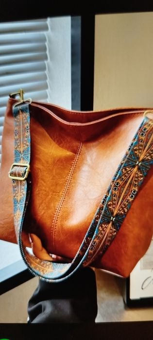 Nowa torba że skóry ekologicznej bohumi