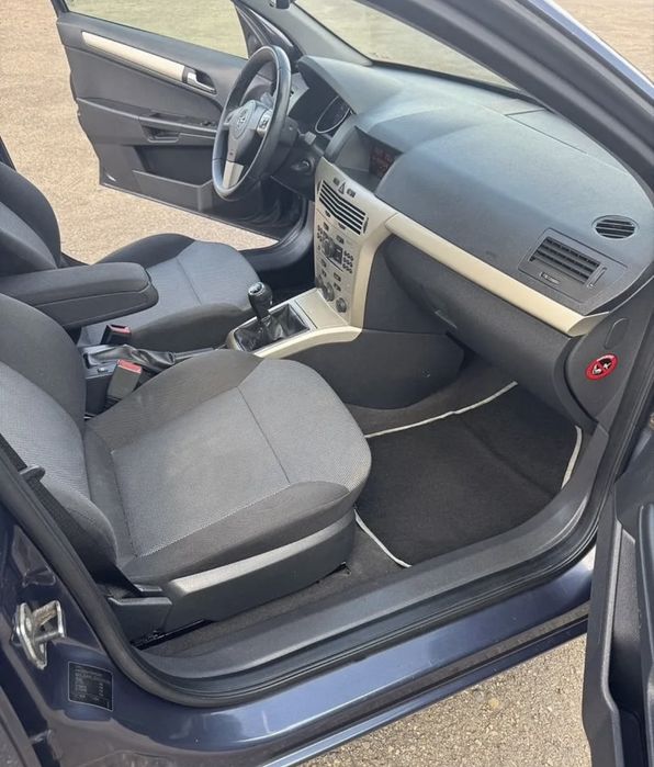 Opel Astra H 2008