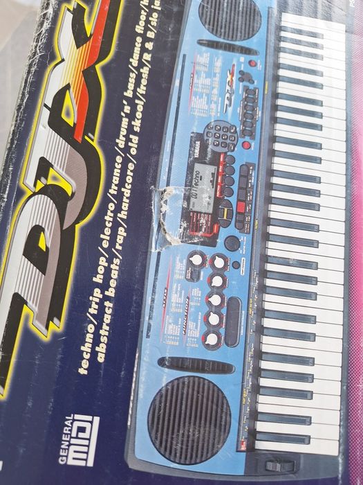 Yamaha DJX-Teclado  musical