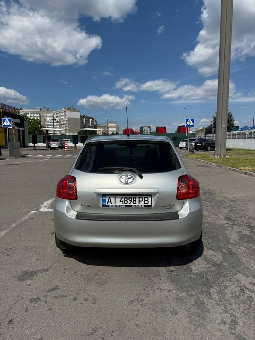 Продам Тойоту Ауріс 2.0 D-4D