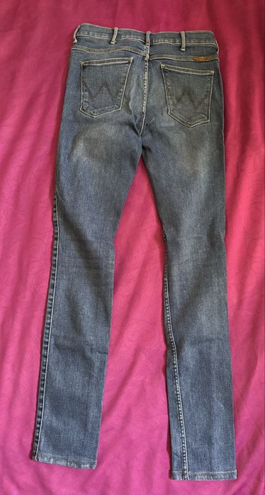 Wrangler skinny W25 L32 Jaclyn – klasyczne jeansy rurki