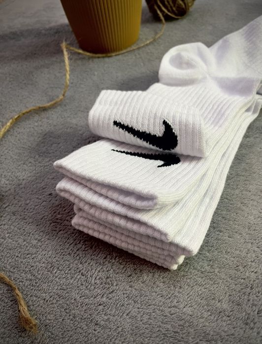 Skarpety Nike długie białe czarne kolorowe