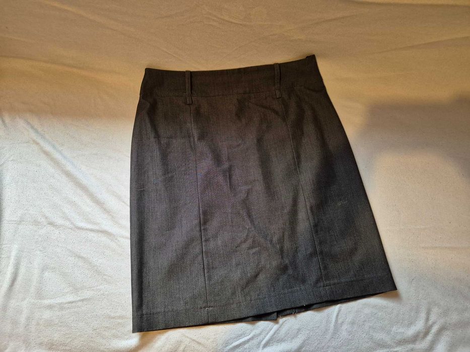 Ołówkowa spódniczka