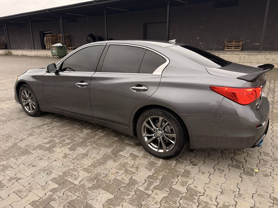 Продам Infiniti Q50 2016
