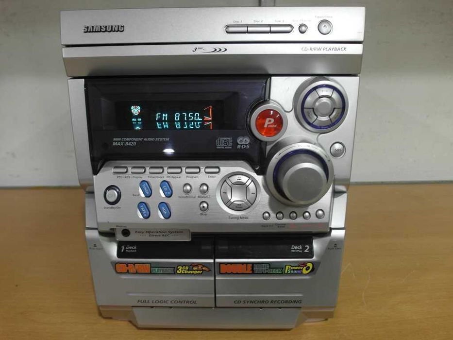 Aparelhagem CD + Cassetes Samsung MAX-B420 para 3 Discos
