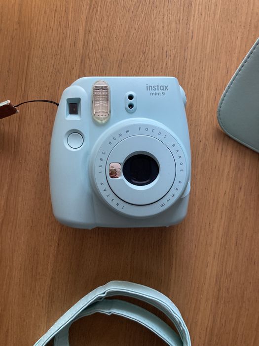 Instax mini 9 z pokrowcem