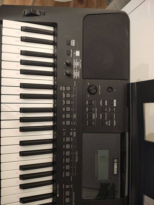 Sprzedam YAMAHA PSR-E463