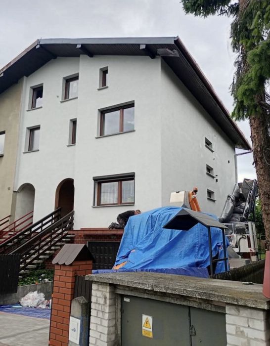 Malowanie natryskowe i mycie elewacji,dachow,wnętrz,garaży,płotów
