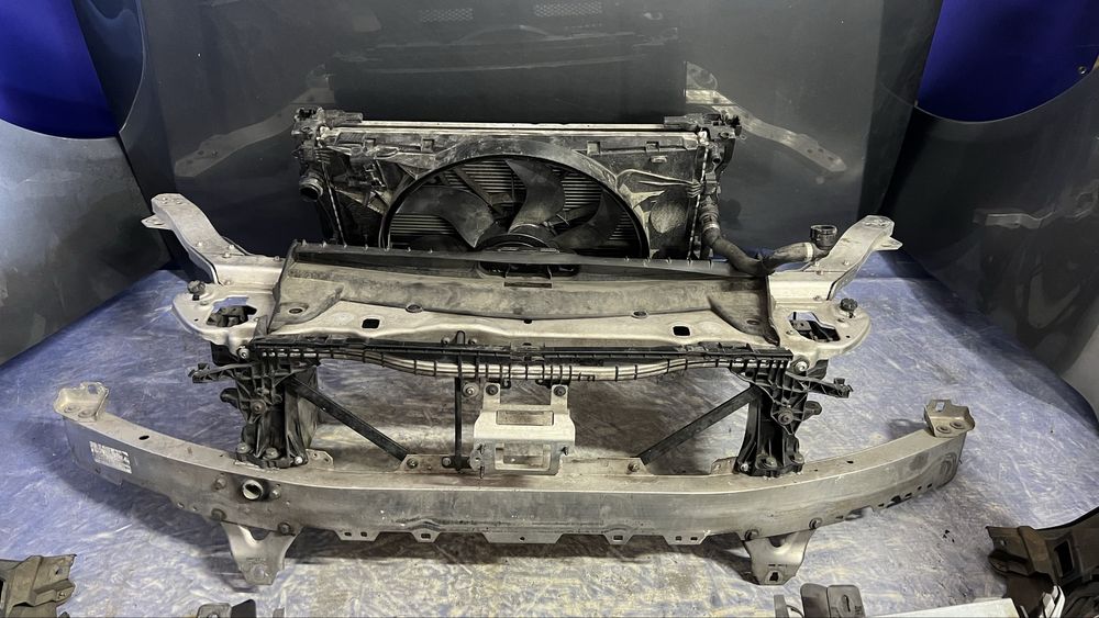 Уcтановочна панель касета радіаторів вентилятор Mercedes w213