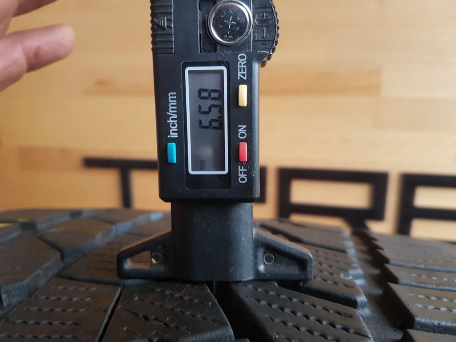 Зимові шини 4 шт 285/30 R22 Continental Winter Contact TS860S