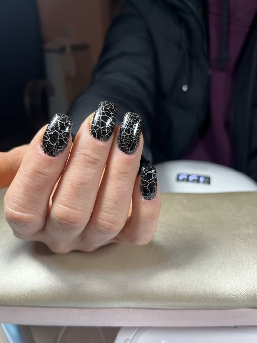 Маникюр/педикюр/гель-лак