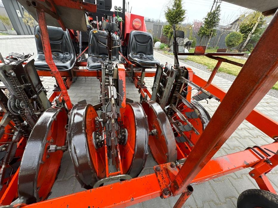 Scielarka słomy do truskawek