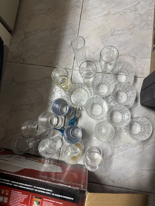 Copos variados completamente novos