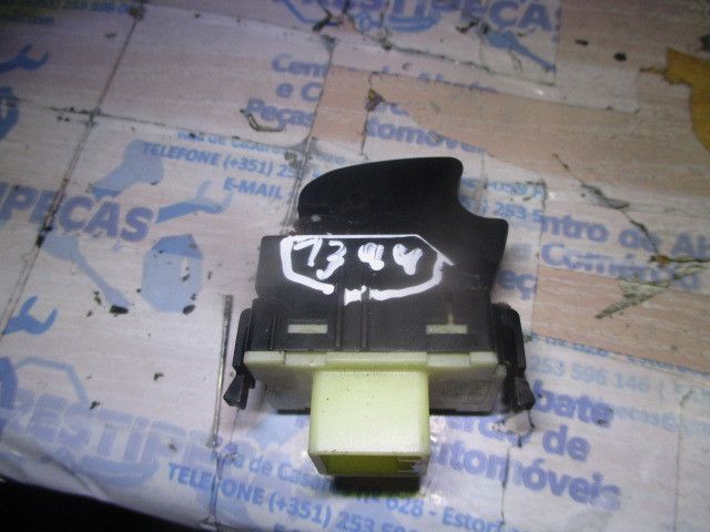 Comando / botão / interruptor vidros frente direito TOYOTA Avensis Wag