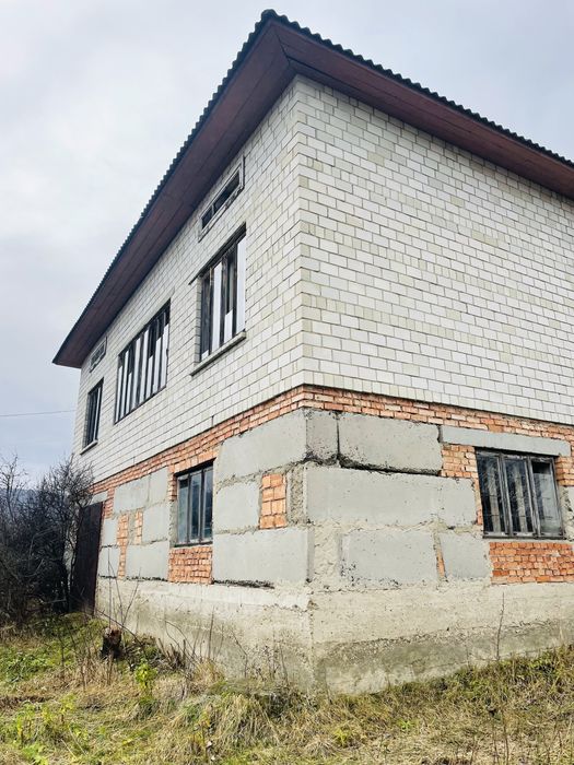 Незавершене будівництво 140 м² та технічна будівля