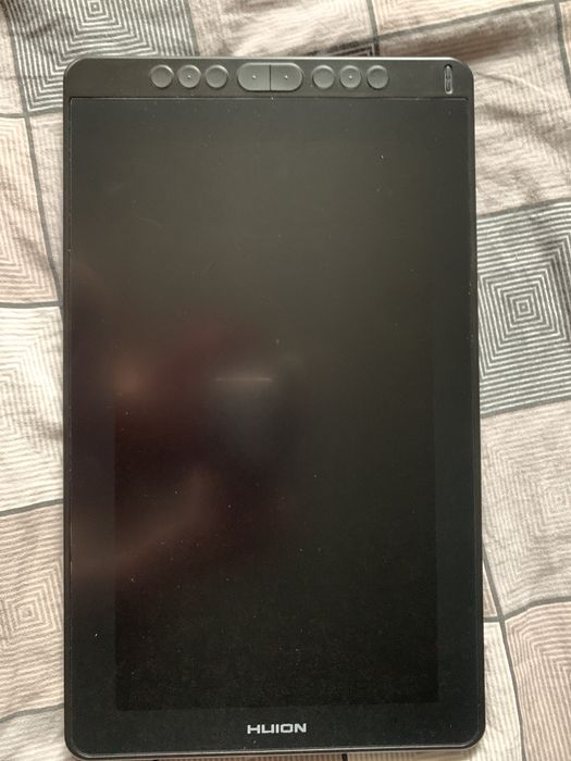 Tablet graficzny HUION Kamvas 13