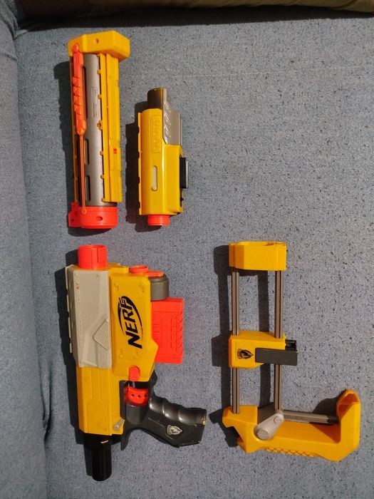 Nerf N-Strike Recon CS-6