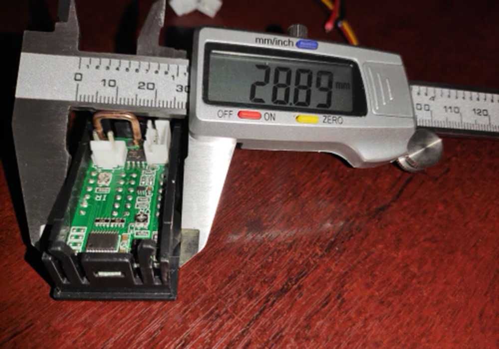 Амперметр-вольтметр до 100 Вольт зі вбудованим шунтом до 10 Ампер