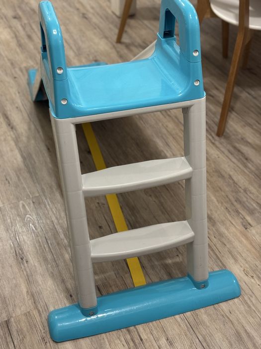 Zjeżdżalnia dla dzieci domowa