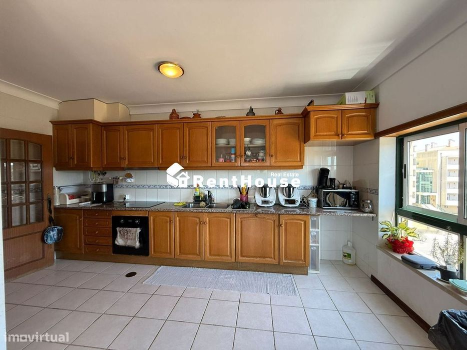 T3+1 Triplex Com Garagem | Tavarede — Tavarede, Coimbra