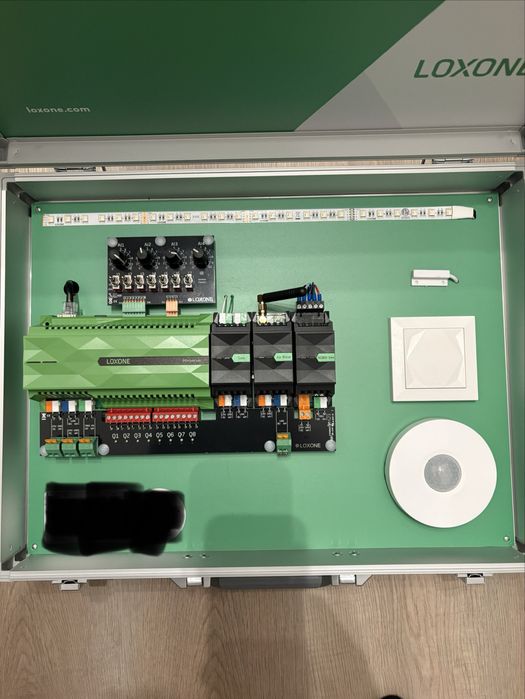 Walizka loxone pakiet startowy