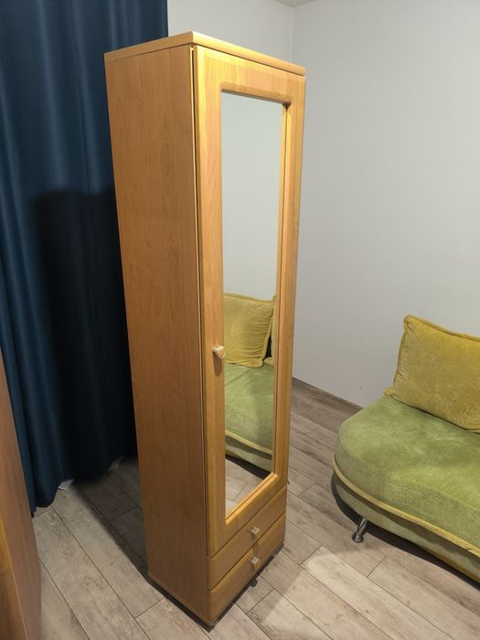 Szafa jednodrzwiowa z lustrem 190×49×35