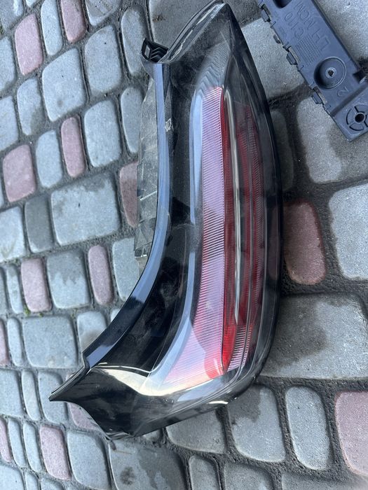 Задній бампер щевроле болт і є ще багато запчастин