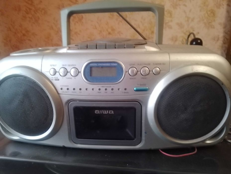 Магнитофоны стерео Илеть 102-1 , Aiwa СССР