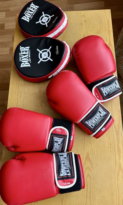Боксерскі рукавиці та лапи PowerPlay 12 унцій