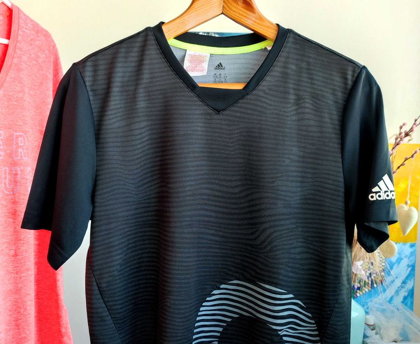 Спортивна футболка Adidas