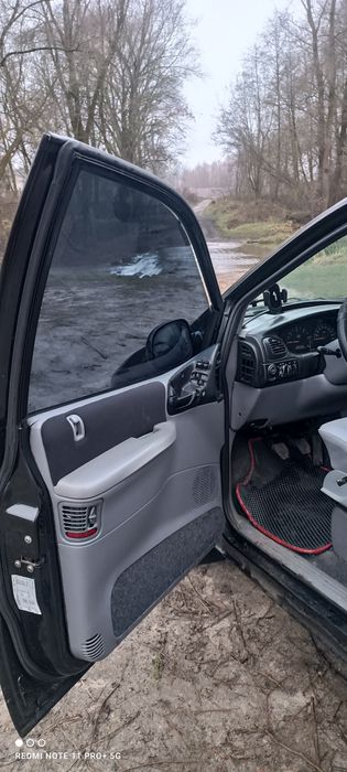 МОГУ ПРИГНАТЬ. Продам dodge ram Van, он же как chrysler voyager 3.