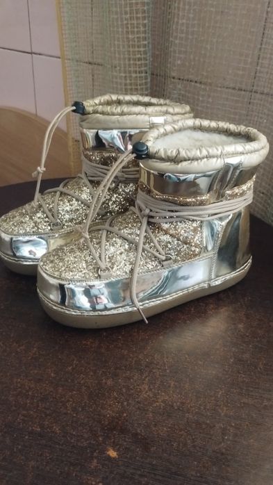 Луноходи уггі 38 розмір