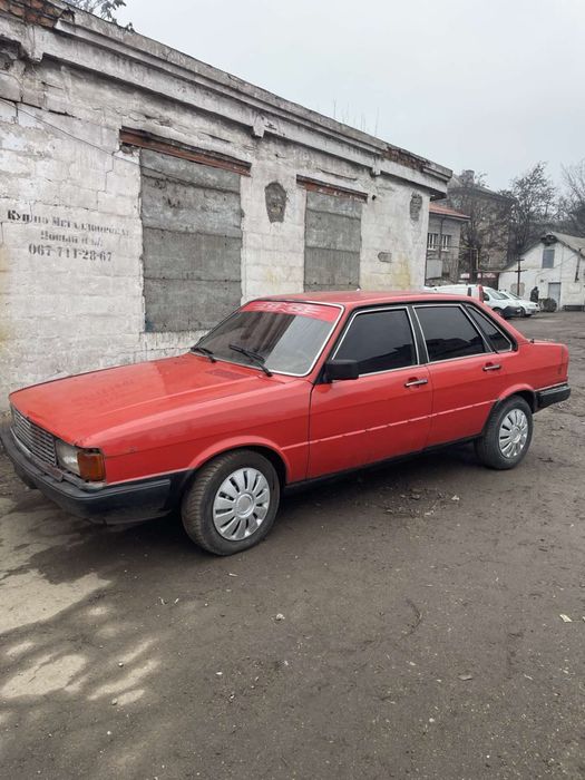 Продам Ауди 80 ку на хорошем ходу,стоит новая резина 4 колеса (зима)